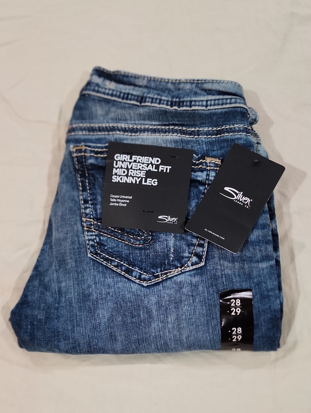 NEW Silver Jeans Co Girlfriend Universal Fit Mid Rise Skinny Leg Women's W28/L29